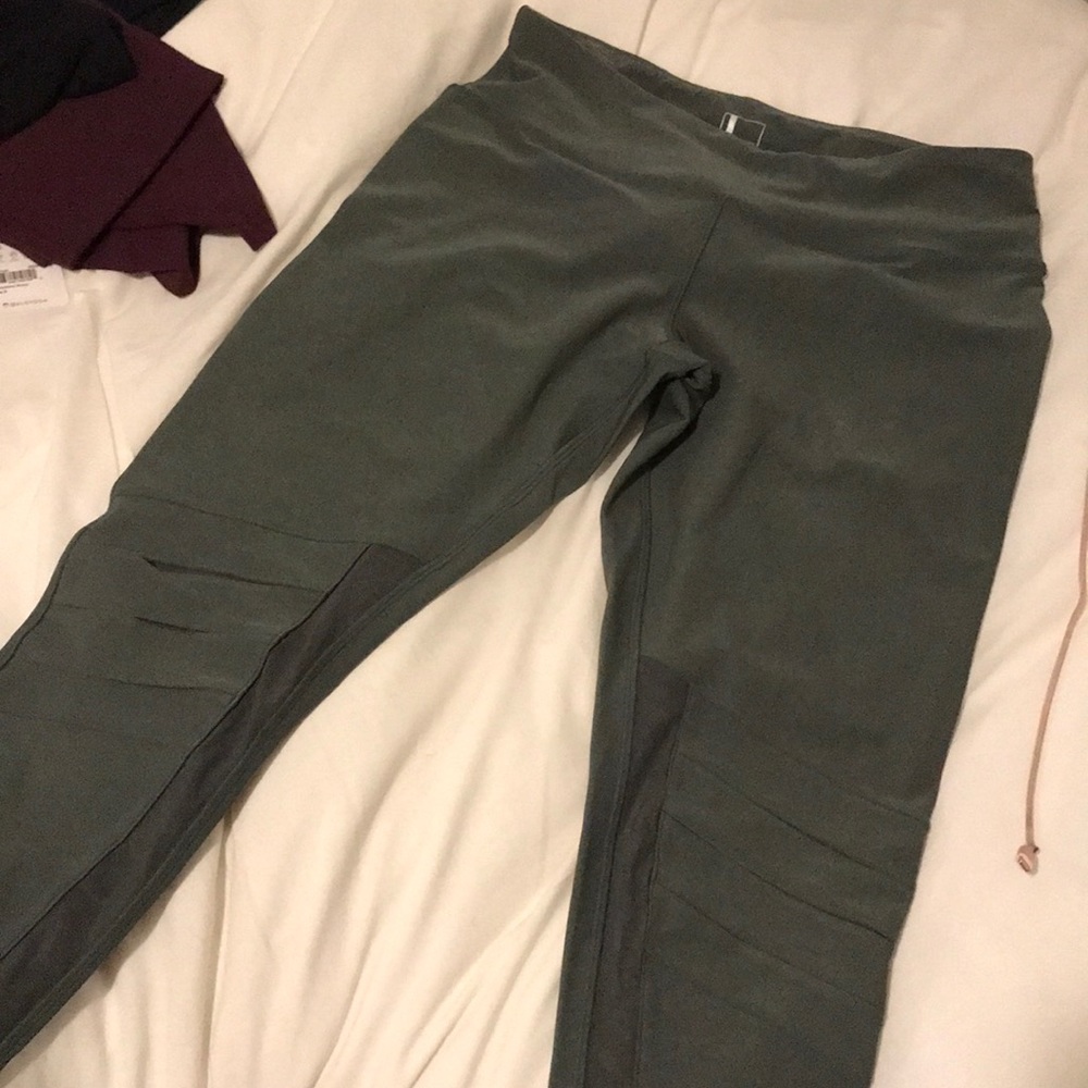 Mondetta workout pants! Olive green!